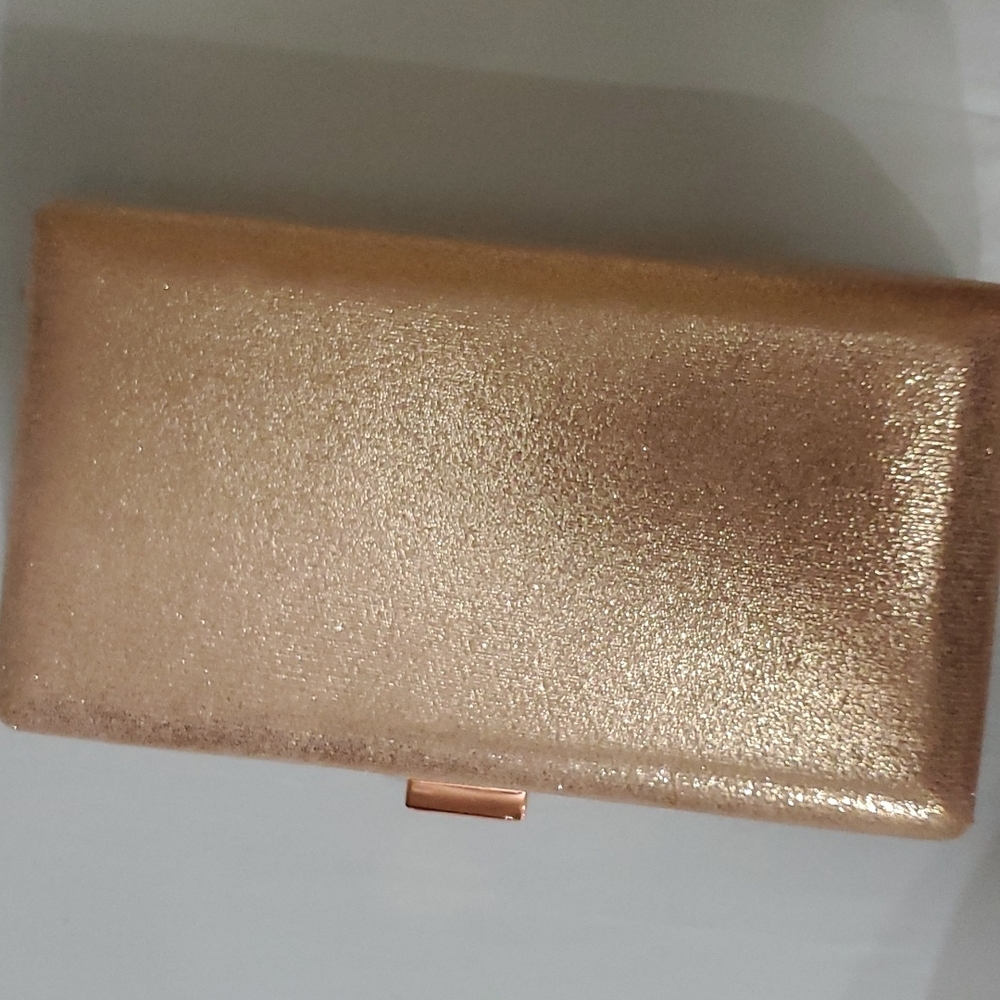 Women .pretty bag .beautiful color